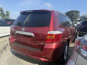 Toyota Highlander 2009 Red