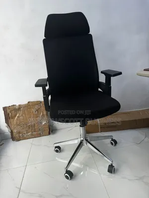 Brand New Executive Executive Stylish Design Mesh Swivel Chair