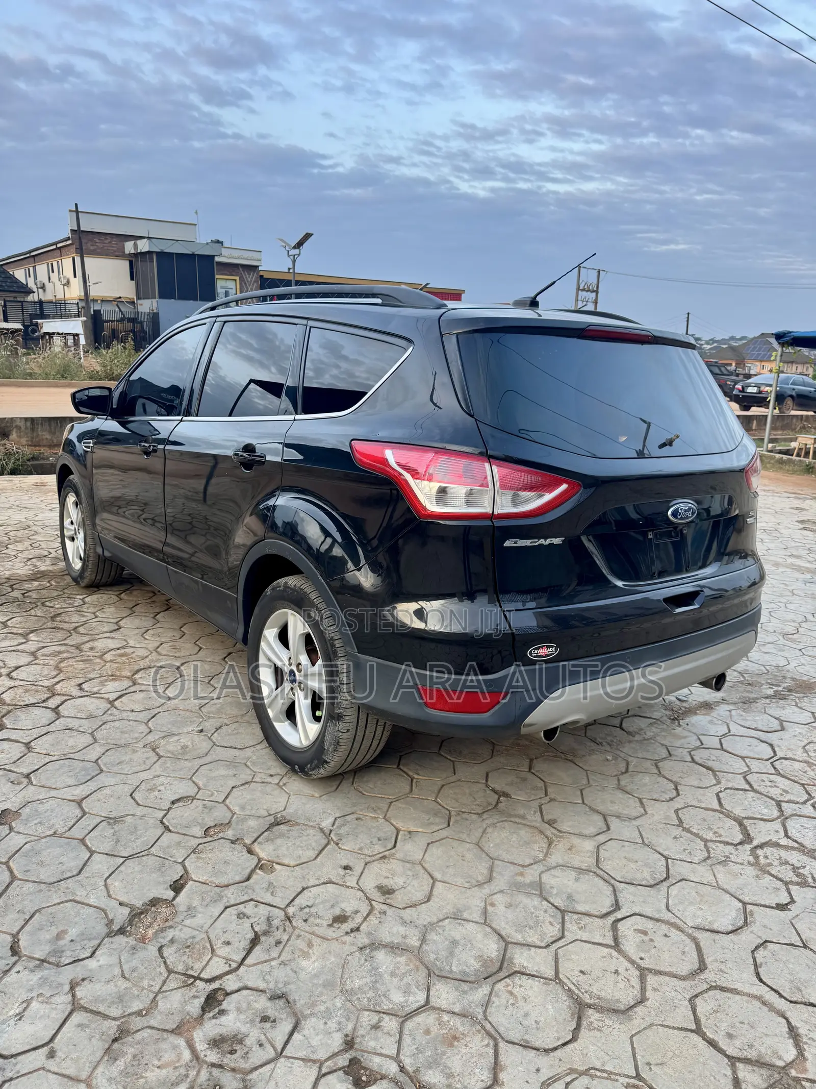 Ford Escape SE FWD 2016 Black