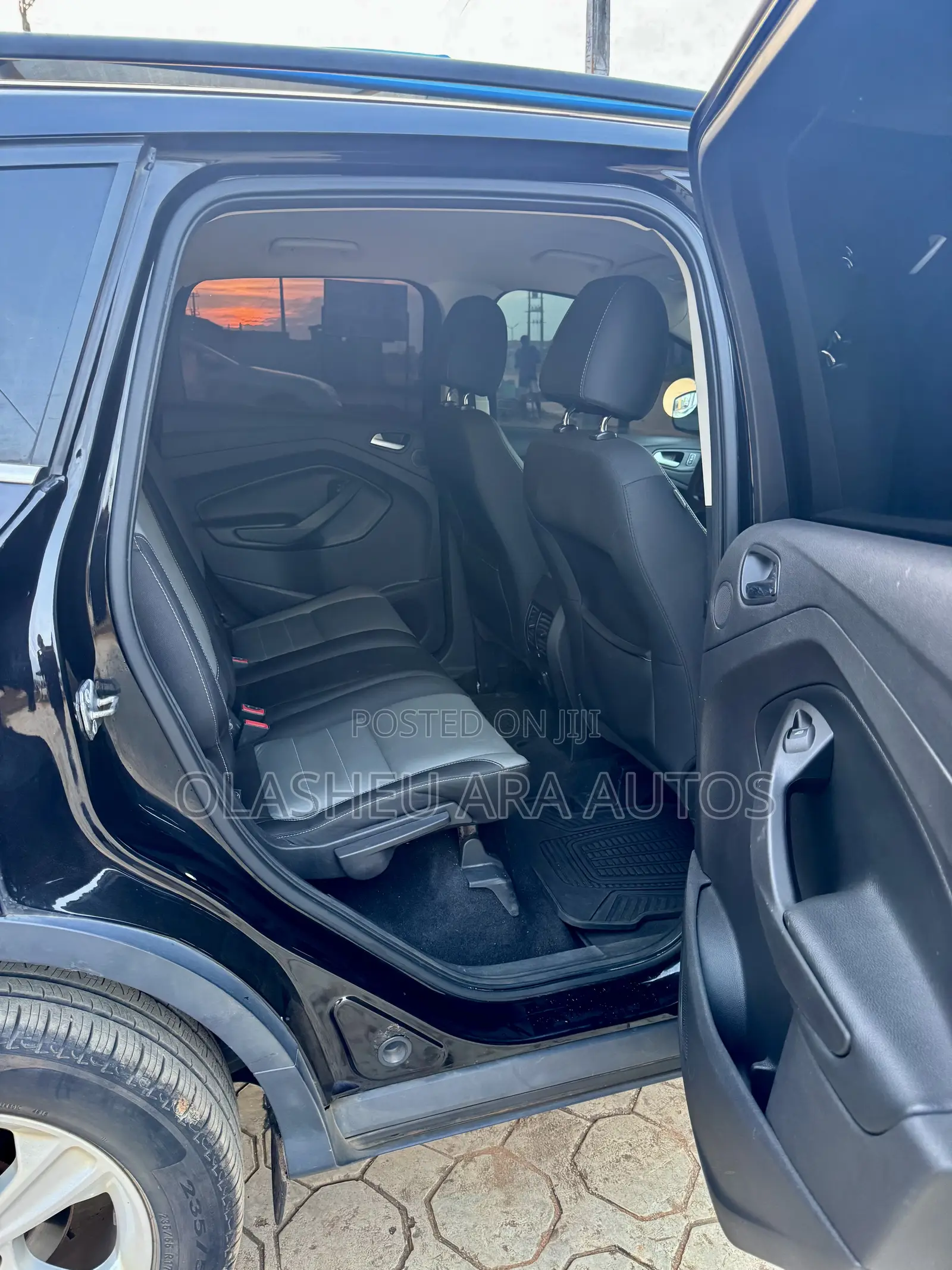 Ford Escape SE FWD 2016 Black