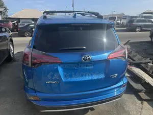 Toyota RAV4 2016 Blue