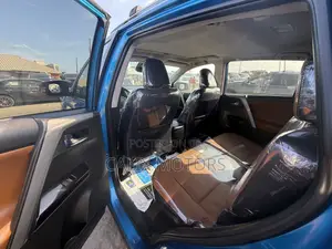 Toyota RAV4 2016 Blue