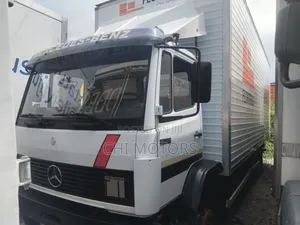Mercedes-Benz 2007 White