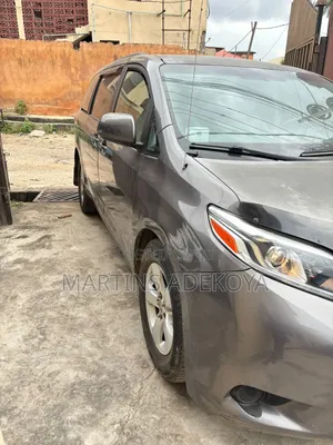 Toyota Sienna 2011 Gray