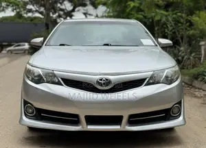 Toyota Camry 2014 Silver
