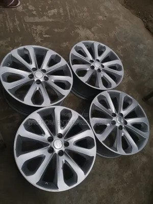 Range Rover Vogue 20 Rim 2018/19 Follow Come