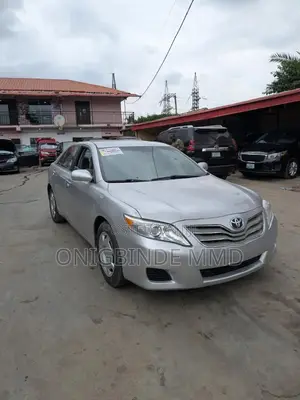 Toyota Camry 2010 Silver