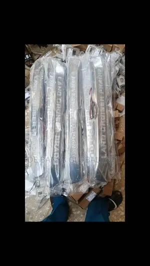 Boot Chrome LED Prado 2018