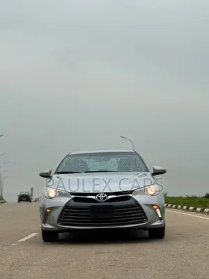 Toyota Camry XLE 4dr Sedan (2.5L 4cyl 6A) 2016 Silver