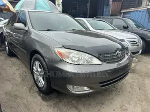 Toyota Camry 2006 Gray