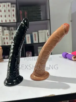 Dildo Balless 7 Inches Dildo for Strap and Women