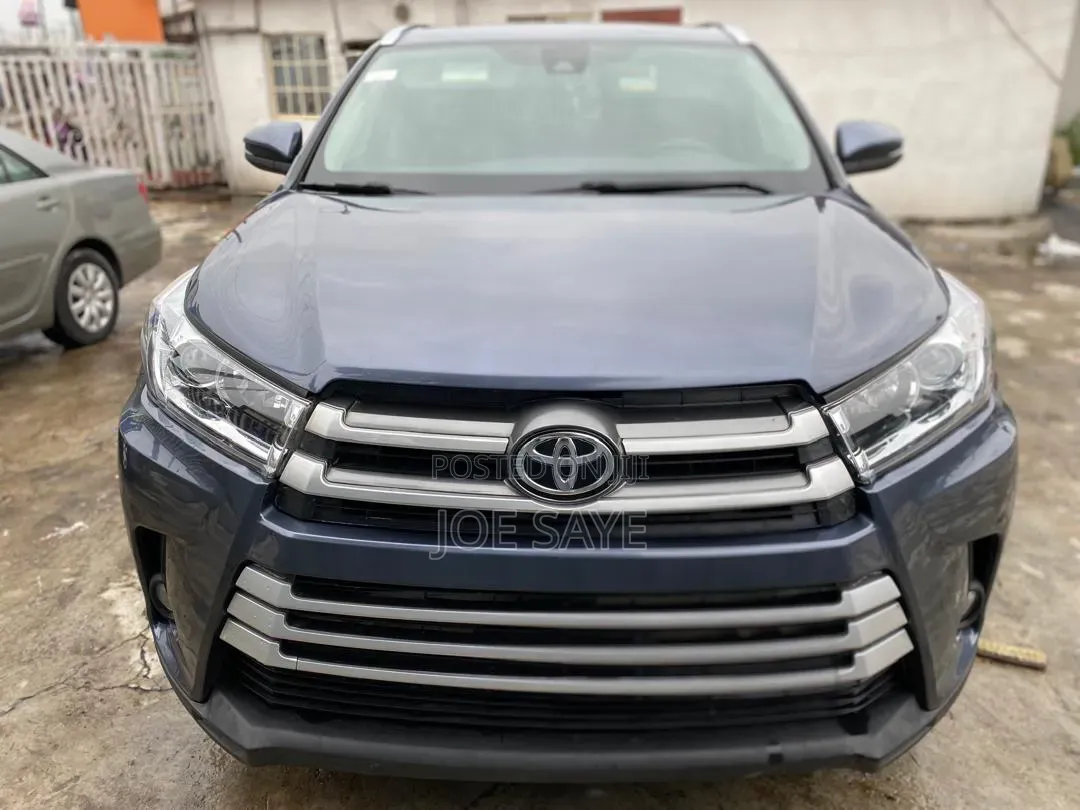 Toyota Highlander 2018 Blue