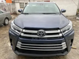 Toyota Highlander 2018 Blue