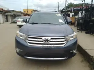 Toyota Highlander 2012 Blue