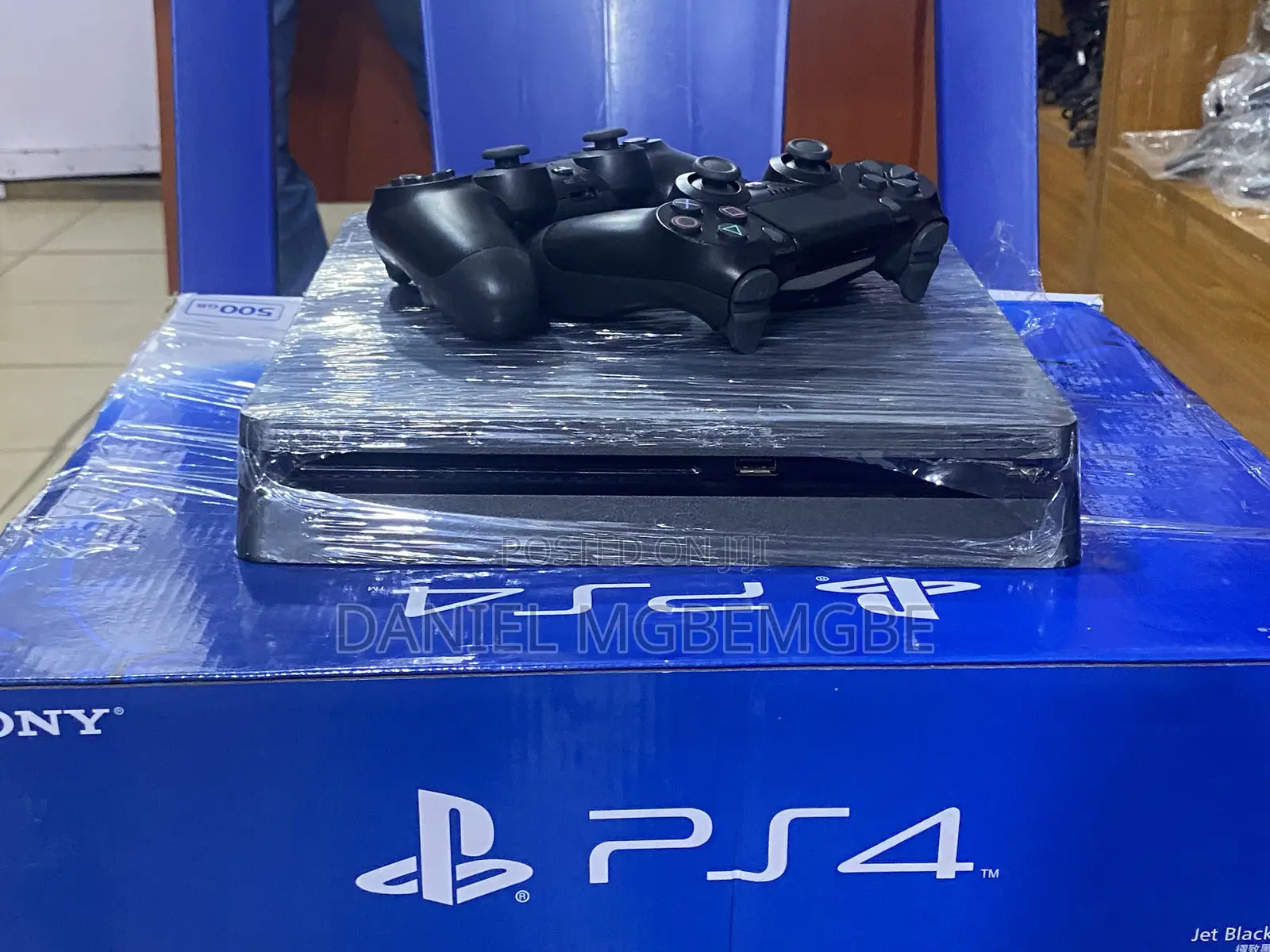 PS4 Slim Controller Console