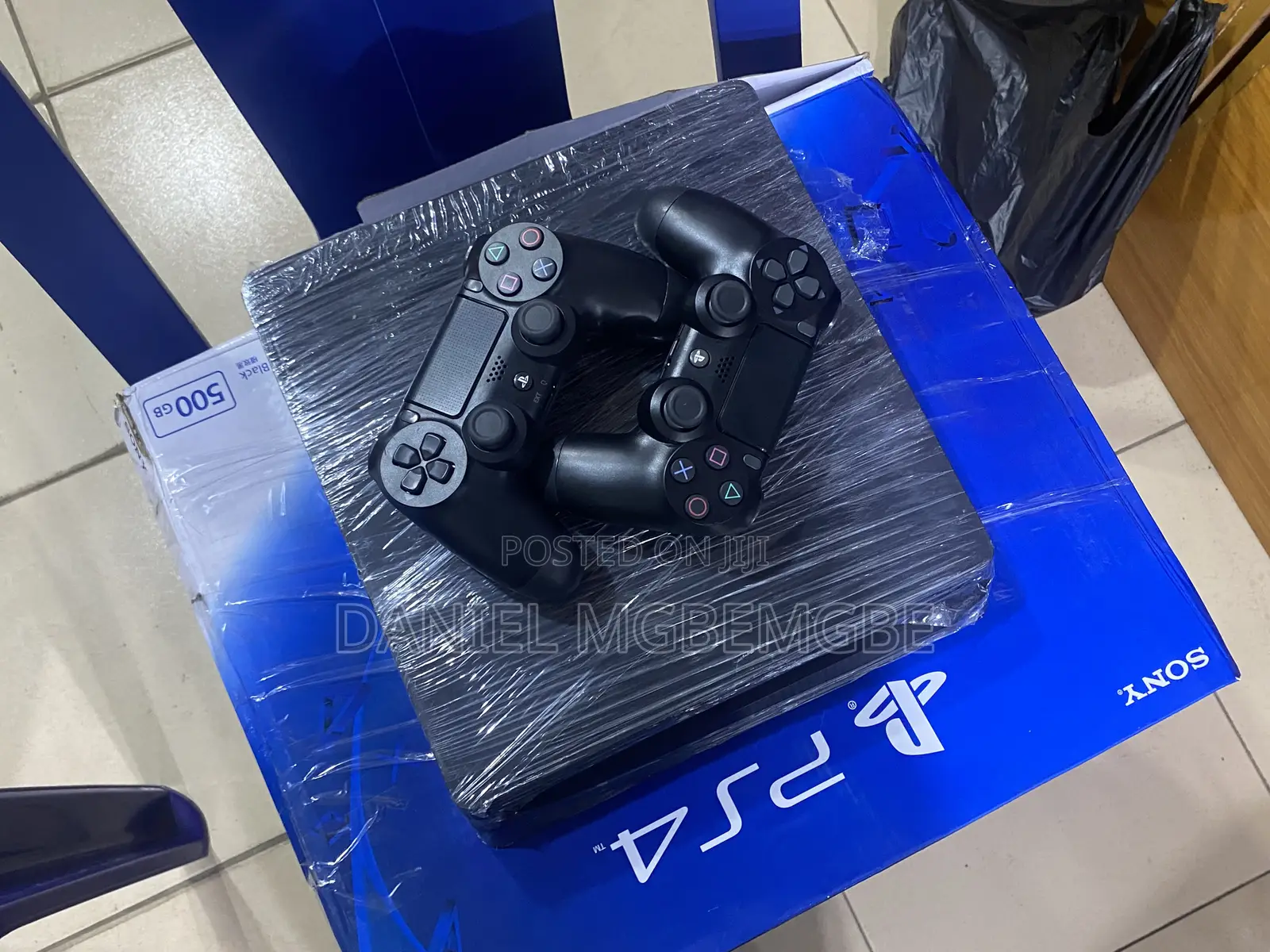 PS4 Slim Controller Console