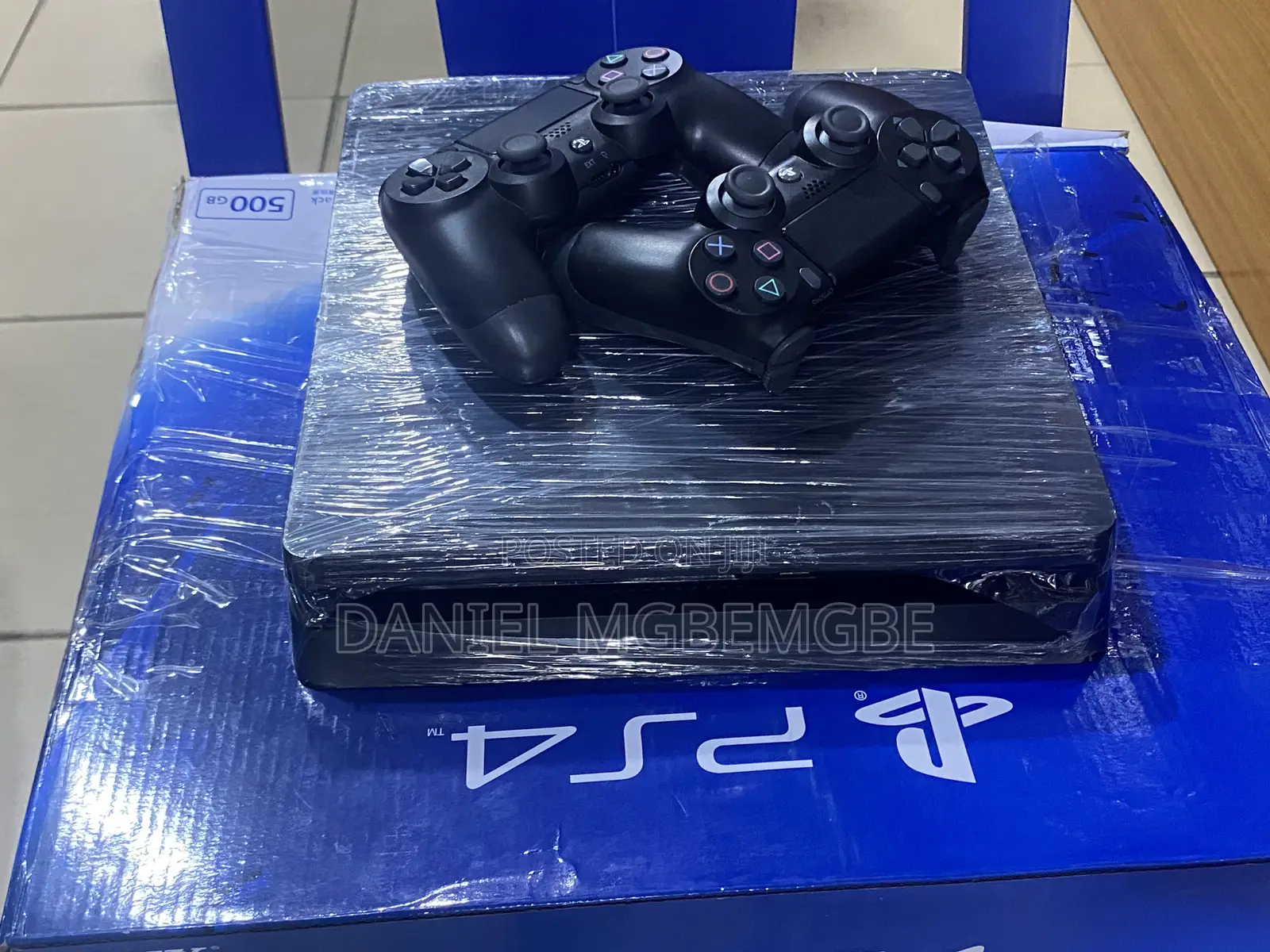 PS4 Slim Controller Console