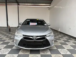 Toyota Camry 2016 Silver