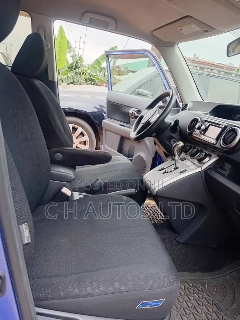 Scion xD 2011 Blue