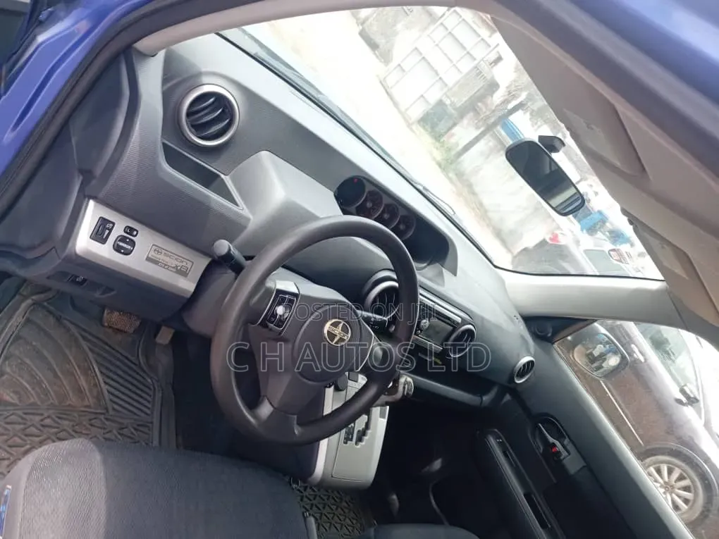 Scion xD 2011 Blue