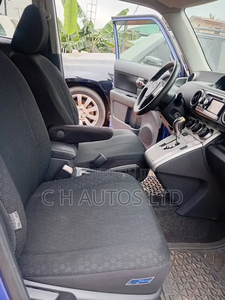 Scion xD 2011 Blue