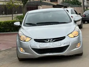 Hyundai Elantra 2011 Silver