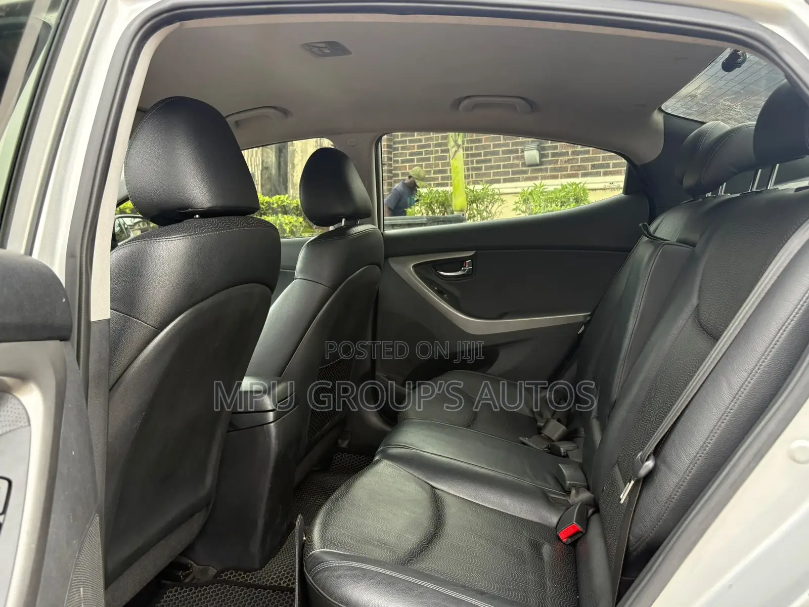 Hyundai Elantra 2011 Silver