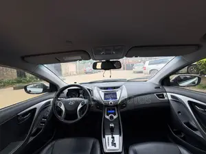 Hyundai Elantra 2011 Silver