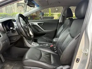 Hyundai Elantra 2011 Silver