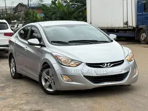 Hyundai Elantra 2011 Silver