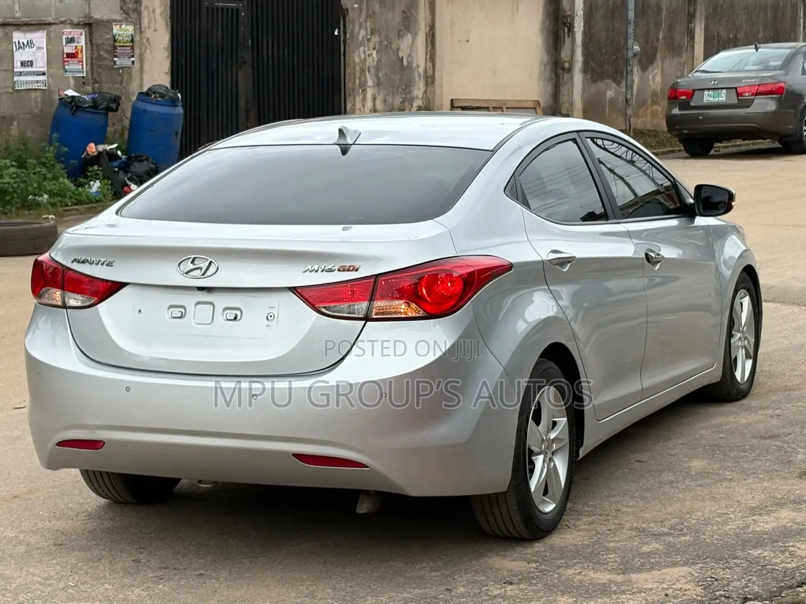 Hyundai Elantra 2011 Silver