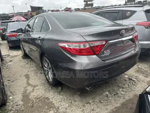 Toyota Camry 2017