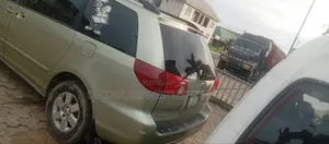 Toyota Sienna XLE 2005 Green