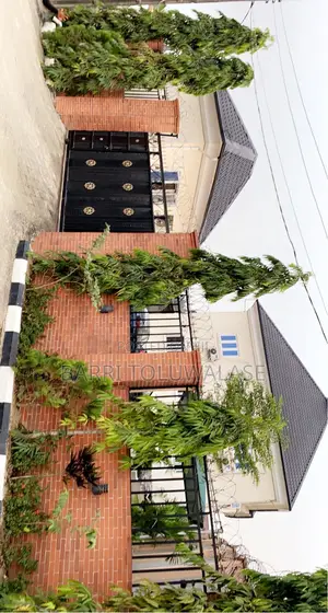 2bdrm Apartment in White House, Calabar for rent