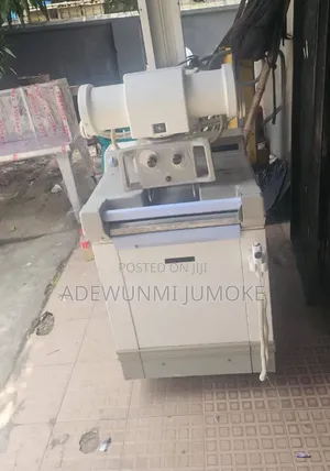 GE AMX 4 Plus Power Mobile X-Ray Unit