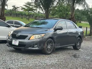 Toyota Corolla 2010 Gray