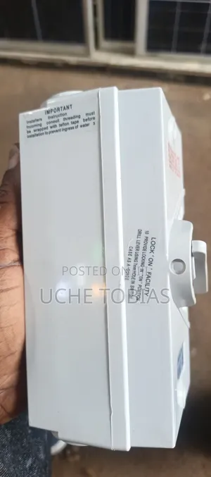 Four Pole Isolator Switch