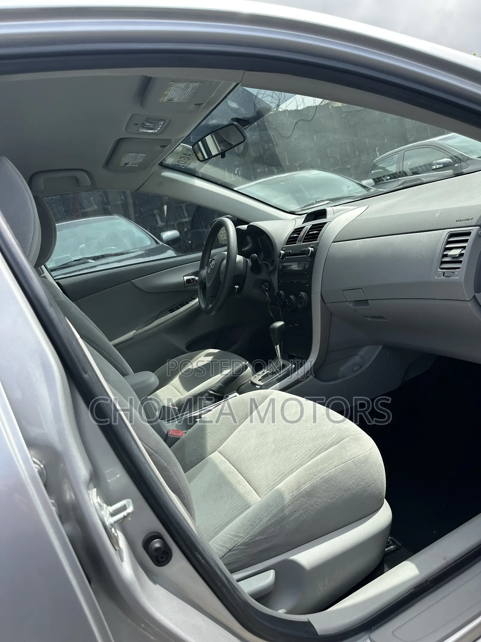 Toyota Corolla 2011 Silver