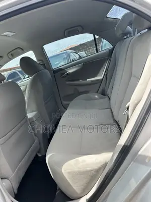 Toyota Corolla 2011 Silver