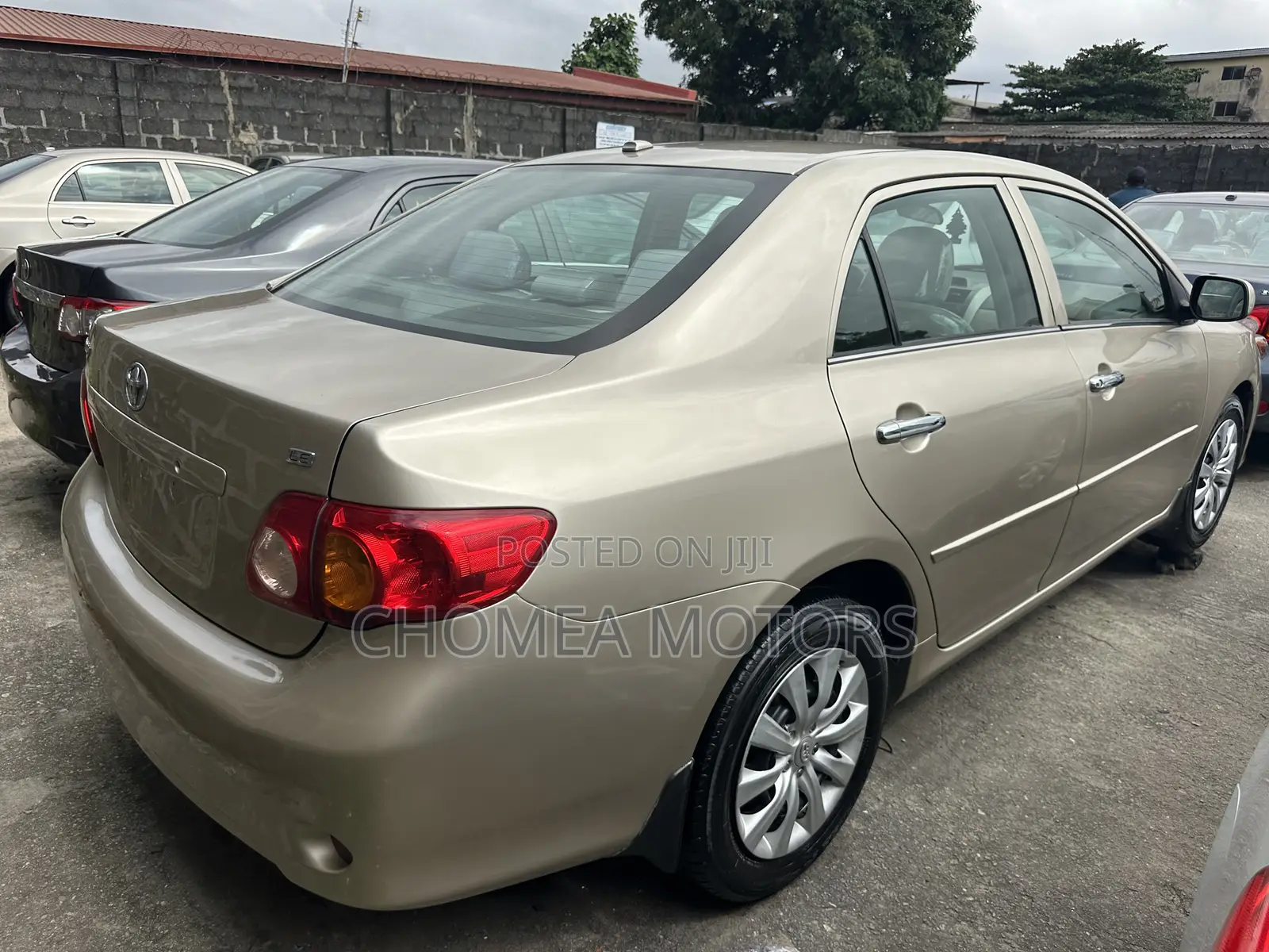 Toyota Corolla 2010 Gold