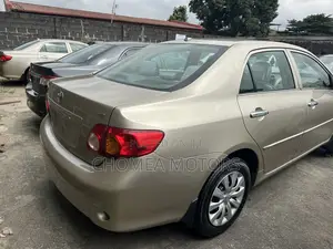 Toyota Corolla 2010 Gold