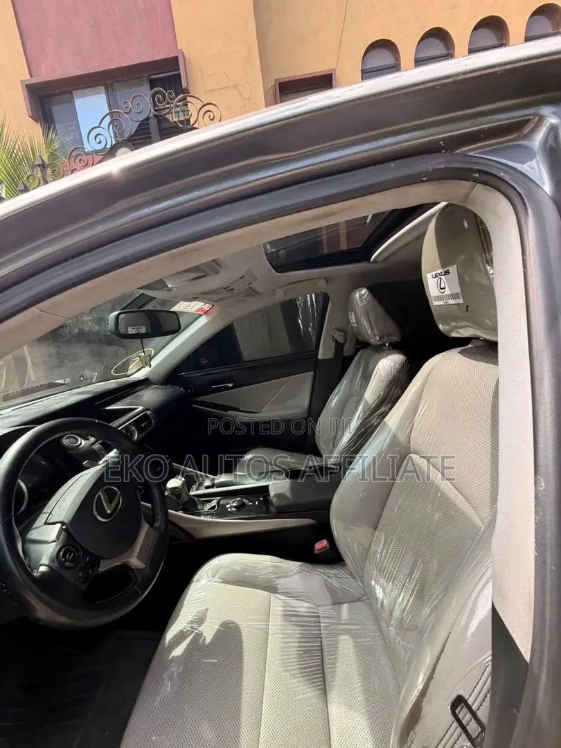 Lexus IS 2014 Gray