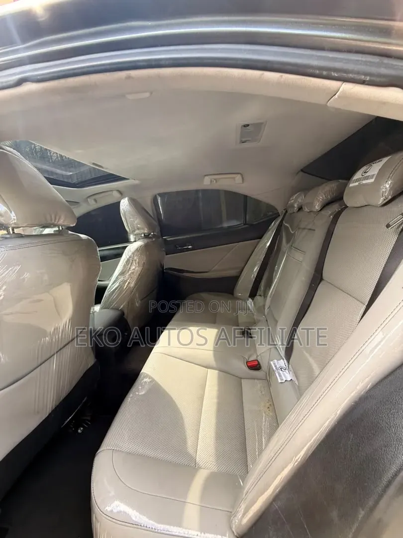 Lexus IS 2014 Gray