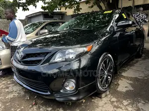 Toyota Corolla 2013 Black