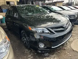 Toyota Corolla 2013 Black