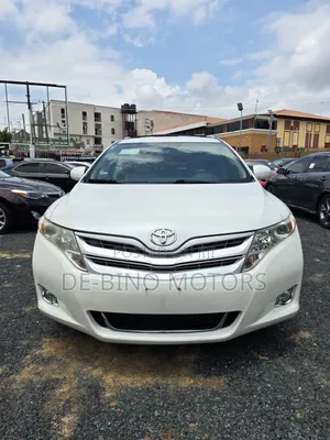 Toyota Venza 2010 White