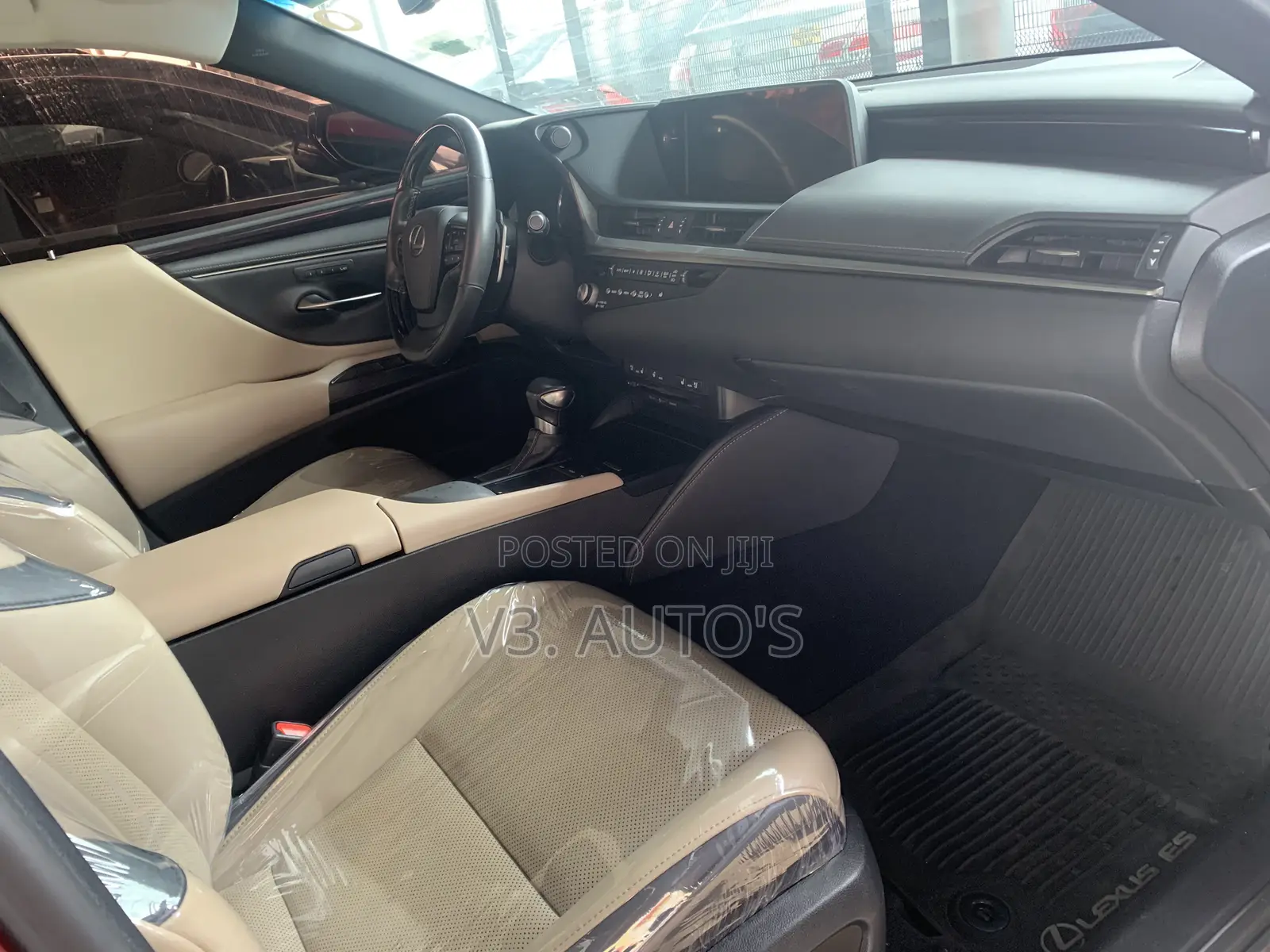 Lexus ES 2021 Red