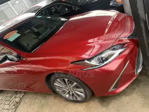 Lexus ES 2021 Red