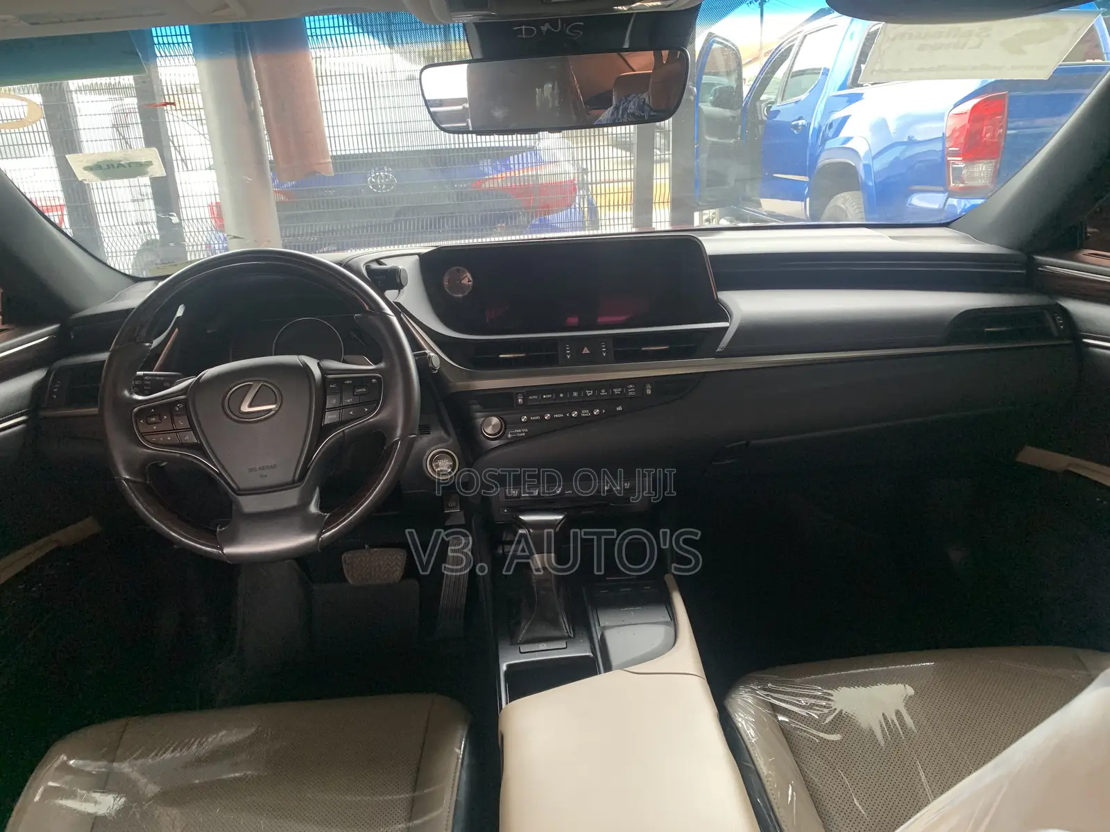 Lexus ES 2021 Red