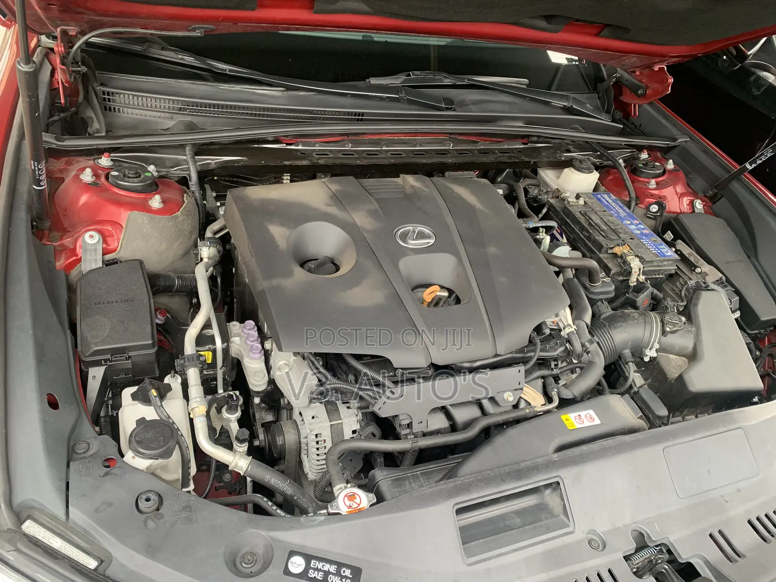 Lexus ES 2021 Red